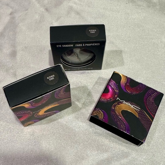 💜 MAC Year of the Snake 🐍- Altered State eyeshadow (✨ Limited Edition✨) - Picture 2 of 6